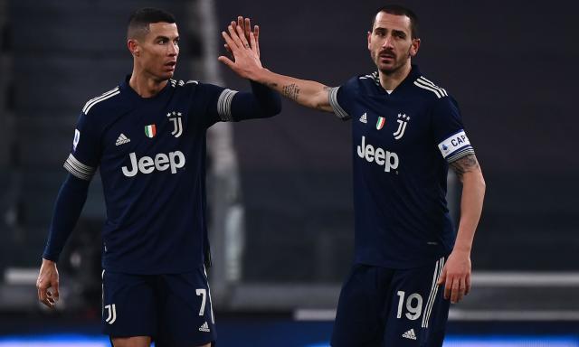 1610327083711018793.jpg 37839198-0-image-a-8_1610315442479.jpg